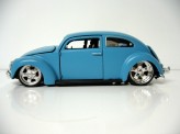 MAISTO 1:24 Volkswagen Beetle