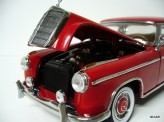 SUN STAR 1:18 Mercedes-Benz 220SE Coupe 1958