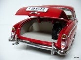 SUN STAR 1:18 Mercedes-Benz 220SE Coupe 1958