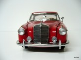 SUN STAR 1:18 Mercedes-Benz 220SE Coupe 1958