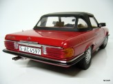 SUN STAR 1:18 Mercedes-Benz 350 SL 1977