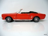 MOTOR MAX 1:18 Ford Mustang Convertible 1964