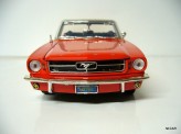 MOTOR MAX 1:18 Ford Mustang Convertible 1964