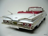 MOTOR MAX 1:18 Chevrolet Impala Cabriolet 1960