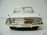 MOTOR MAX 1:18 Chevrolet Impala Cabriolet 1960