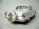 MOTOR MAX 1:18 Ford Thunderbird 1956 Hard Top