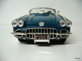 MOTOR MAX 1:18 Ford Chevrolet Corvette 1958